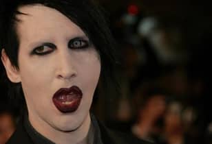 玛丽莲·曼森（Marilyn Manson）：他是否脱掉了一些肋骨以吸引自己？