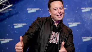 埃隆·马斯克（Elon Musk）超越杰夫·贝佐斯（Jeff Bezos）成为世界上最富有的人
