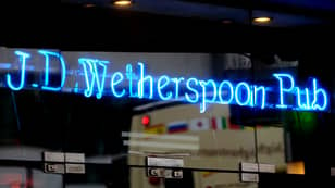 Wetherspoon正在降低一堆饮料的价格，以标记英国脱欧