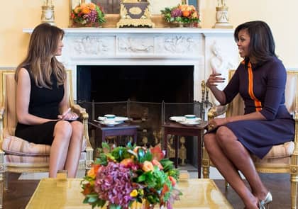 这是米歇尔·奥巴马（Michelle Obama）可能与梅拉尼亚·特朗普（Melania Trump）进行的谈话