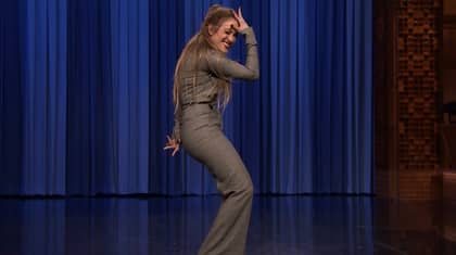 詹妮弗·洛佩兹（Jennifer Lopez）与吉米·法伦（Jimmy Fallon）的舞蹈战很搞笑