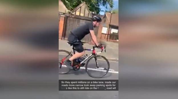 愤怒的司机斥责自行车手没有使用价值4200万英镑的自行车道
