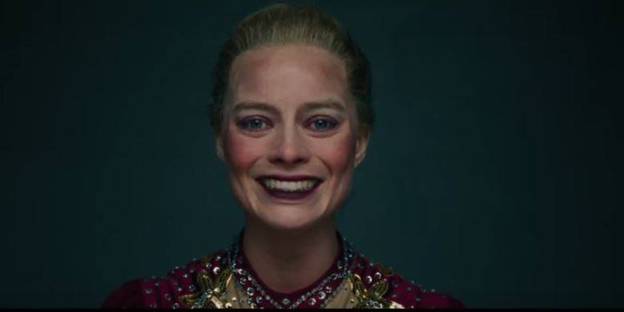 Margot Robbie在新电影'I，Tonya'中转变为一个肮脏的嘴巴图溜冰者