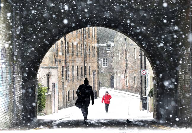 爱丁堡在雪地里仍然看起来很可爱。信用：PA