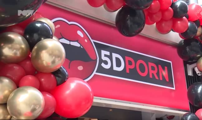 一个新的“ 5D”色情电影院在阿姆斯特丹开业。图片来源：YouTube/powned
