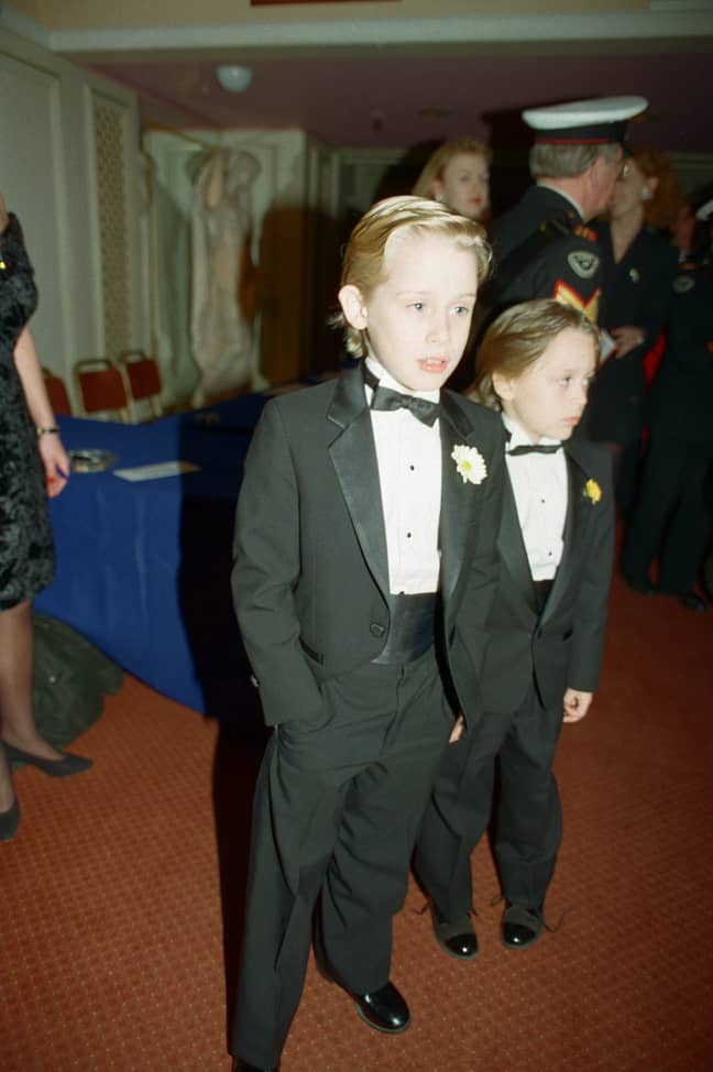 Macaulay Culkin和弟弟Kieran，1991年。贷方：Alamy“width=