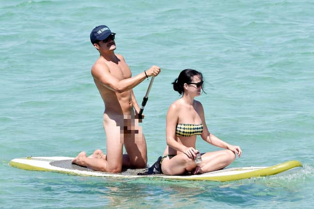 奥兰多·布鲁姆（Orlando Bloom）与凯蒂·佩里（Katy Perry）在桨板上裸露照片。图片来源：XPOSUREPHOTOS