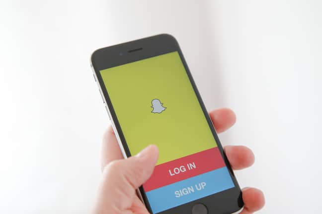 在应用程序之外分享Snapchat故事。信用：PA