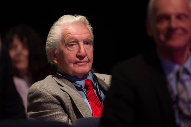 丹尼斯·斯金纳（Dennis Skinner）