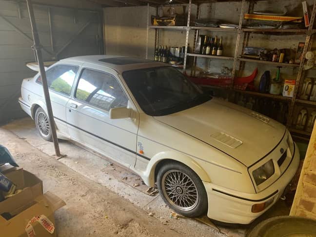 福特Sierra RS Cosworth在谷仓中保存了28年。学分：Anglia Car Auctions“width=