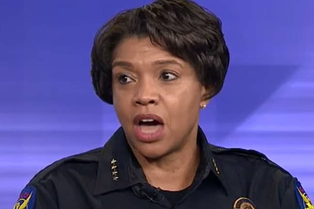 警察局长威廉姆斯谴责了警察的行动。信用：FOX10