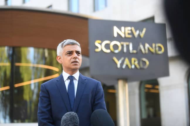 伦敦市长萨迪克·汗（Sadiq Khan）今天在新苏格兰院子上对媒体进行了交谈。信用：PA