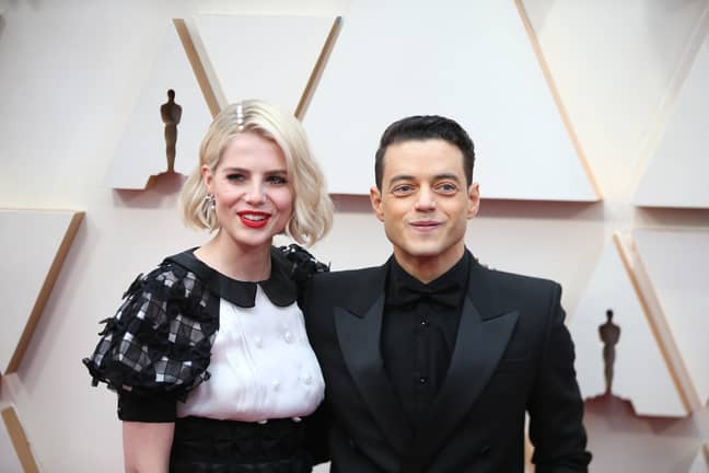 拉米·马里克（Rami Malek）和露西·博因顿（Lucy Boynton）于2020年获得第92届奥斯卡奖的红地毯。