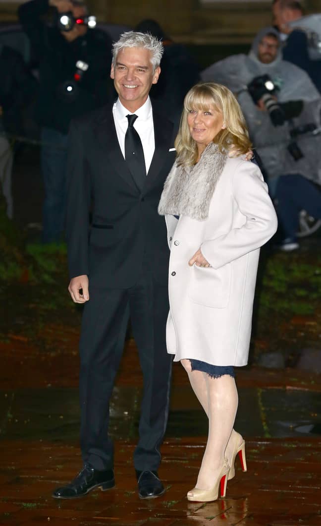 菲利普·斯科菲尔德（Phillip Schofield）与他的妻子斯蒂芬妮·洛（Stephanie Lowe）在2015年。信贷：PA