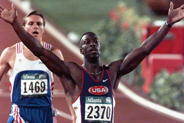 迈克尔·约翰逊（Michael Johnson）庆祝他在1996年奥运会上的胜利。（信用：PA）