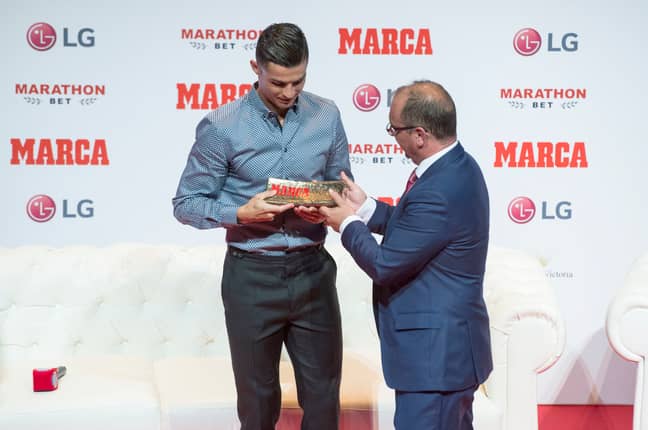 克里斯蒂亚诺·罗纳尔多（Cristiano Ronaldo）在马德里接受了马卡·莱亚达（Marca Leyenda）奖。信用：PA