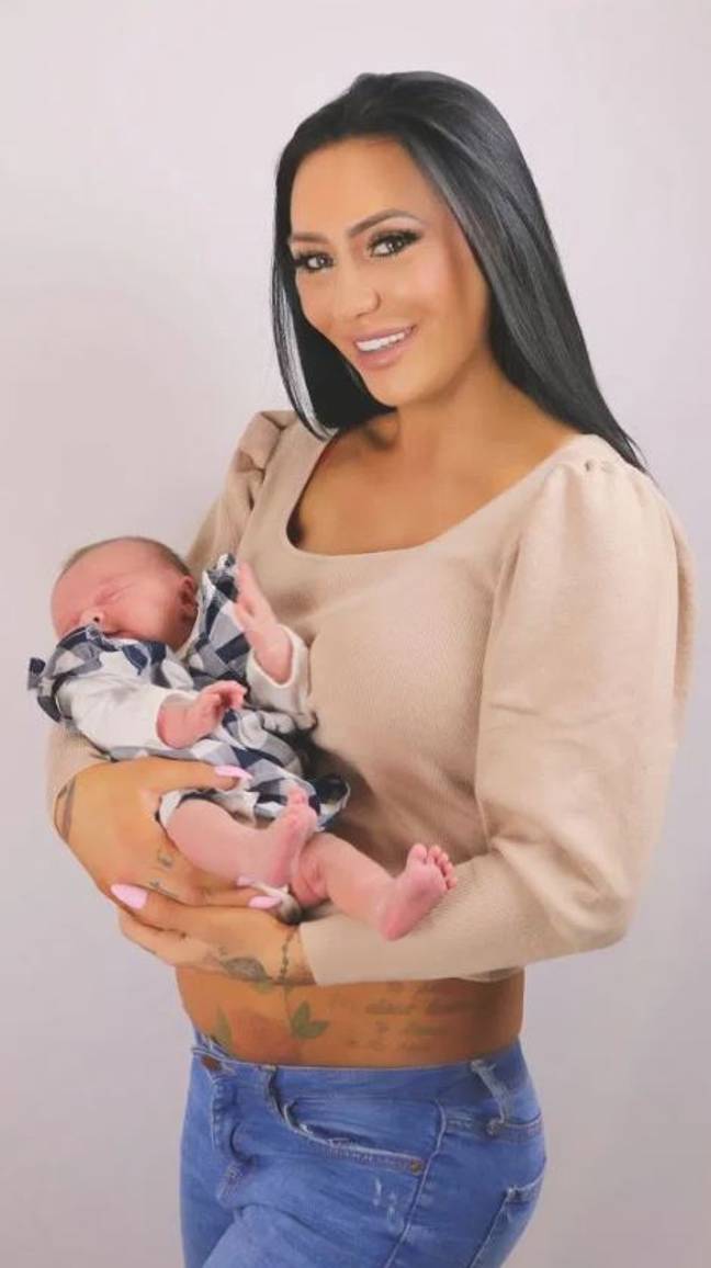 乔西·坎宁安（Josie Cunningham）和她的第五个孩子命运。信用：Mediause.co.uk