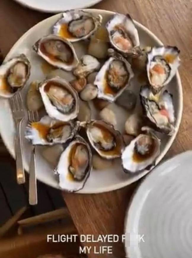 红宝石在Instagram故事上发布了一张她的牡蛎的照片。信用：红宝石星期二马修斯“width=