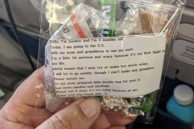 妈妈为她的乘客准备了200个糖果袋。信用：Facebook/Dave Corona