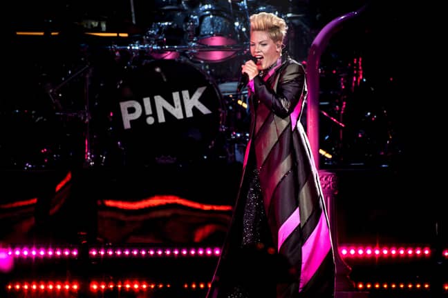 歌手Pink还加入了针对新的堕胎法的在线抗议活动。学分：PA