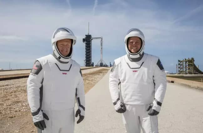 NASA宇航员道格拉斯·赫尔利(左)和罗伯特·本肯。信贷:爸爸
