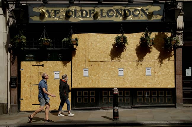 Ye Olde London Pub位于英国伦敦。信用：PA