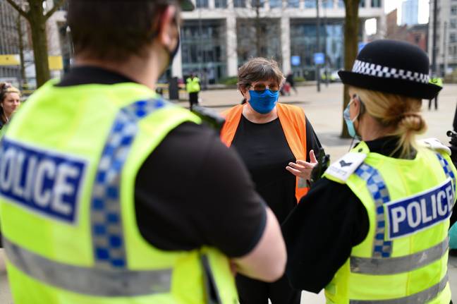 在曼彻斯特抗议后，警方谈到NHS工作者Karen Reissmann。信用：PA
