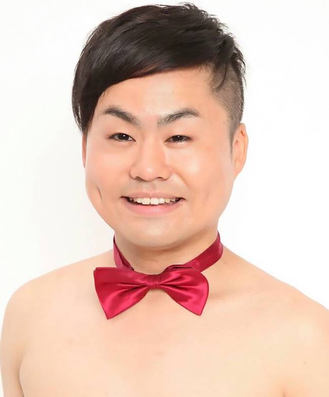 Kazuhisa Uekusa将它带到英国的半决赛中，他的裸体桌布技巧。信用：亚洲武器/ Uekusa先生“loading=