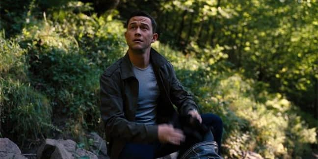 约瑟夫·戈登·莱维特（Joseph Gordon-Levitt）饰演约翰·布雷克（John Blake）。信用：华纳兄弟“width=