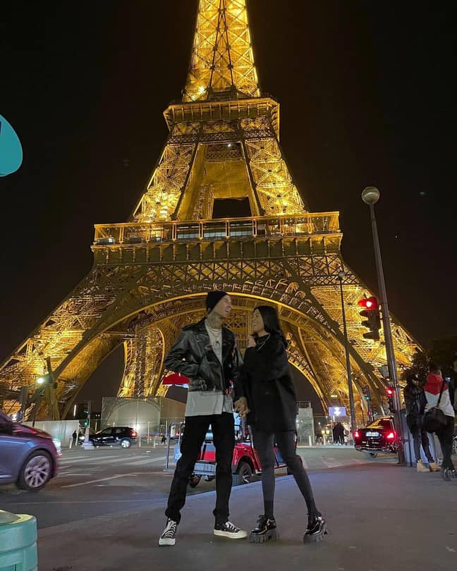 特拉维斯（Travis）和库特尼（Kourtney）也享受了巴黎旅行。信用：Instagram/@travisbarker