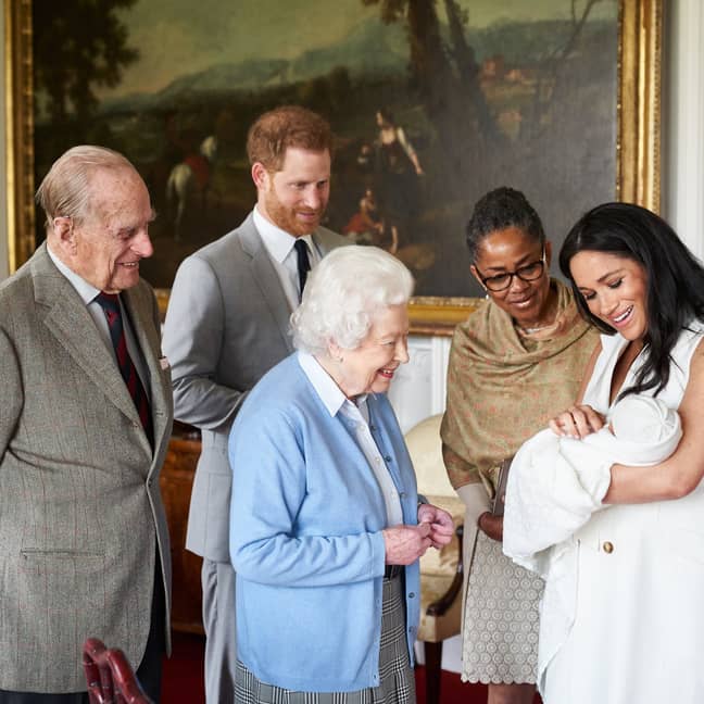 苏塞克斯公爵和公爵夫人向女王和爱丁堡公爵展示了他们的儿子阿奇·哈里森·蒙巴顿·温莎。学分：PA