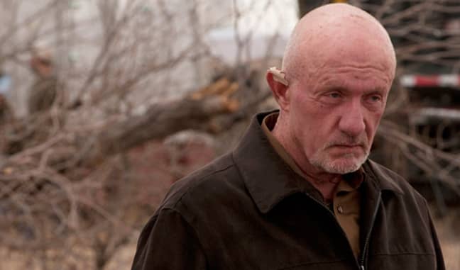 班克斯（Banks）担任警察，将杀手Mike Ehrmantraut变成了Breaking Bad。学分：AMC“width=