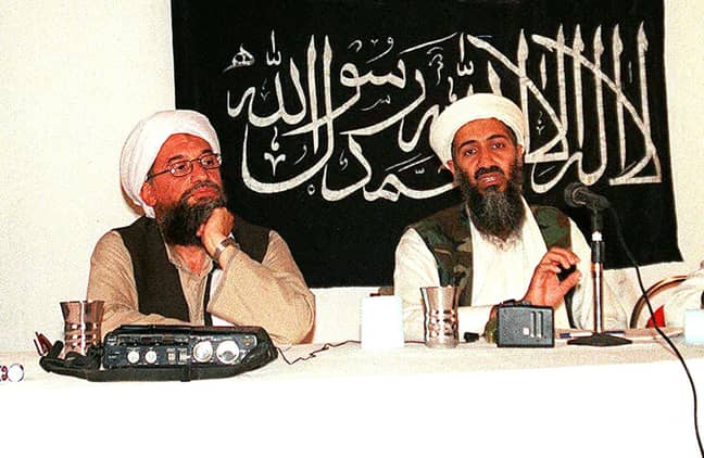 Al-Zawahiri与Osama bin Laden于1998年。信贷：PA