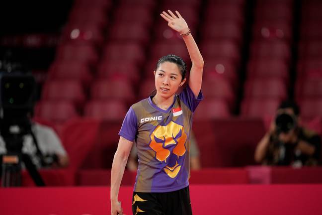 在2020年夏季奥运会乒乓球女子单打四分之一决赛中，新加坡选手于梦宇战胜了日本选手石川佳美。(来源:PA)