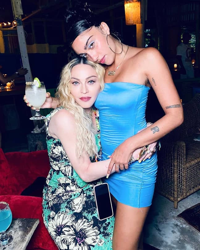 麦当娜与女儿卢尔德。信用：Instagram / Madonna“width=
