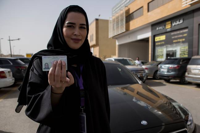妇女现在可以在沙特阿拉伯开车。信用：PA