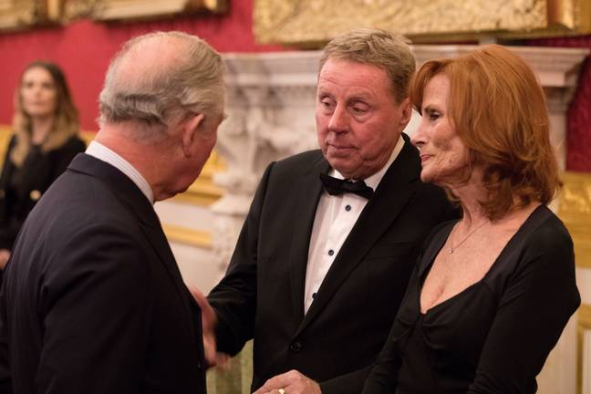 哈里·雷德克纳普（Harry Redknapp）和妻子桑德拉（Sandra）与查尔斯王子（Prince Charles）今年早些时候。信用：PA