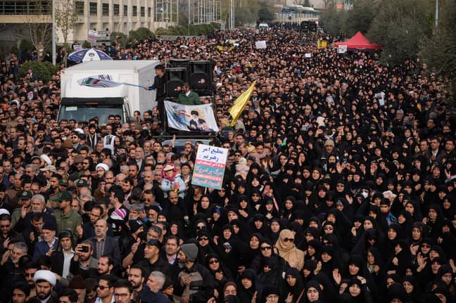 杀害Qaaem Soleimani后，伊朗人在反US示威中进行了反示威。信用：PA