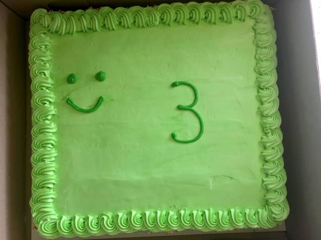 蛋糕Shane Hallford为他儿子的第三个生日接了起来。信贷：迎合
