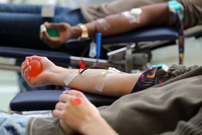 与五年前相比，去年献血的男性几乎减少了25%。信贷:爸爸