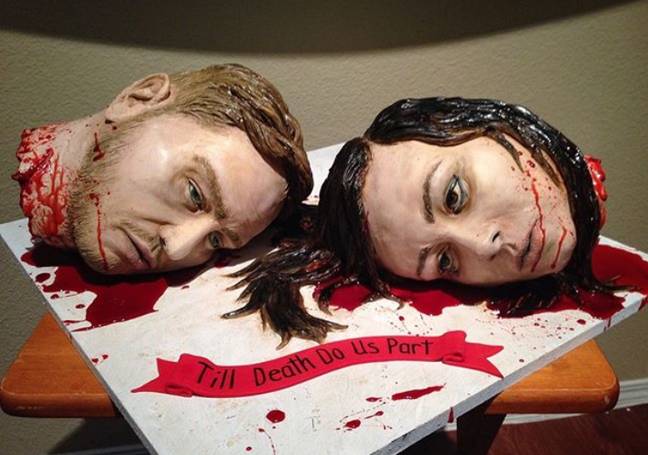 娜塔莉和戴夫的独特婚礼蛋糕。信用：Instagram / Sideerf Cake Studio