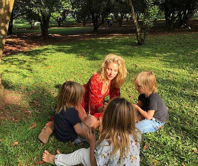 艾尔莎和孩子们。学分：Instagram/Elsa Pataky“width=