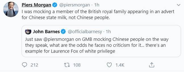 约翰·巴恩斯（John Barnes）和皮尔斯·摩根（Piers Morgan）之间的交流。信用：Twitter“width=