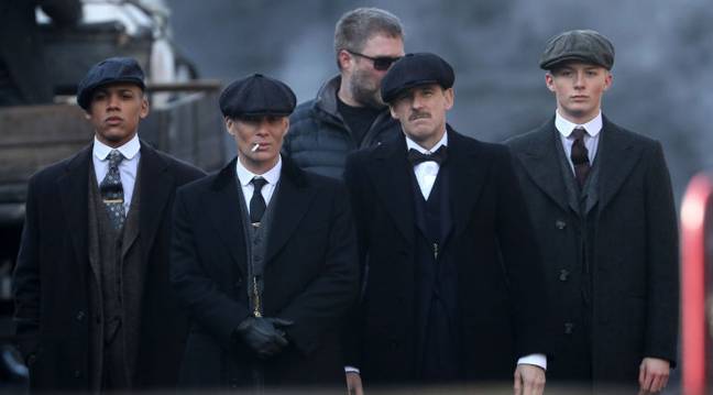 现在，您可以在iPlayer上观看Peaky Blinders的所有四个季节。学分：BBC“width=