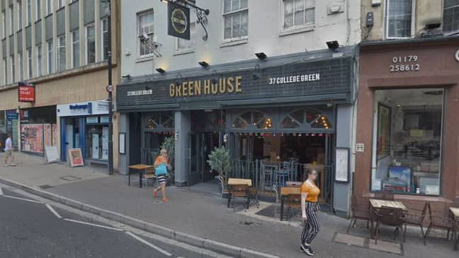 布里斯托尔（Bristol）的温室酒吧（Green House Pub）有一件人们必须遵守的着装要求。信用：Google地图