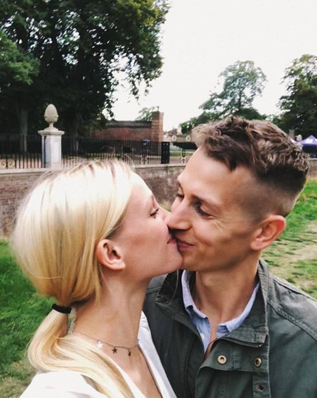 詹姆斯·麦克维（James McVey）和女友Kirstie Brittain。学分：Instagram/Kirstie Brittain
