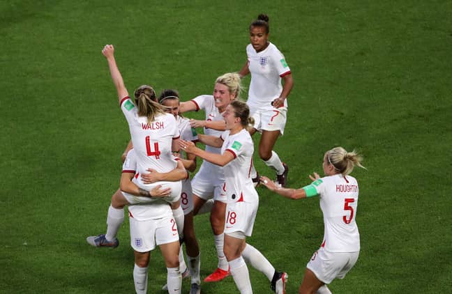 英格兰妇女庆祝对挪威的得分。图片：PA图像