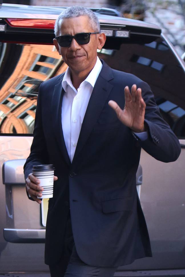 这位前总统在纽约一家餐厅与de Niro会面。信用：MediaPunch/Shutterstock