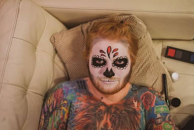 艾德的纹身师凯文·保罗为歌手的纹身辩护，称这些都是“私人的”。信贷:Instagram / Ed Sheeran