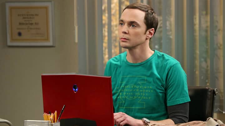 来自“大爆炸理论”的谢尔登（Sheldon）投票选出了最有趣的电视角色“width=